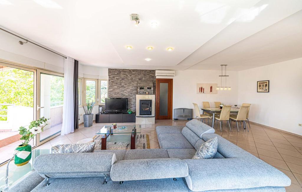 Luksuzna Villa Sa Privatnim Unutarnjim Bazenom Villa Garden Подстрана Екстериор снимка