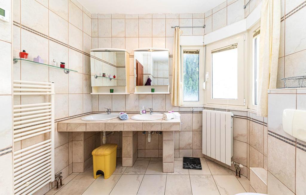 Luksuzna Villa Sa Privatnim Unutarnjim Bazenom Villa Garden Подстрана Екстериор снимка